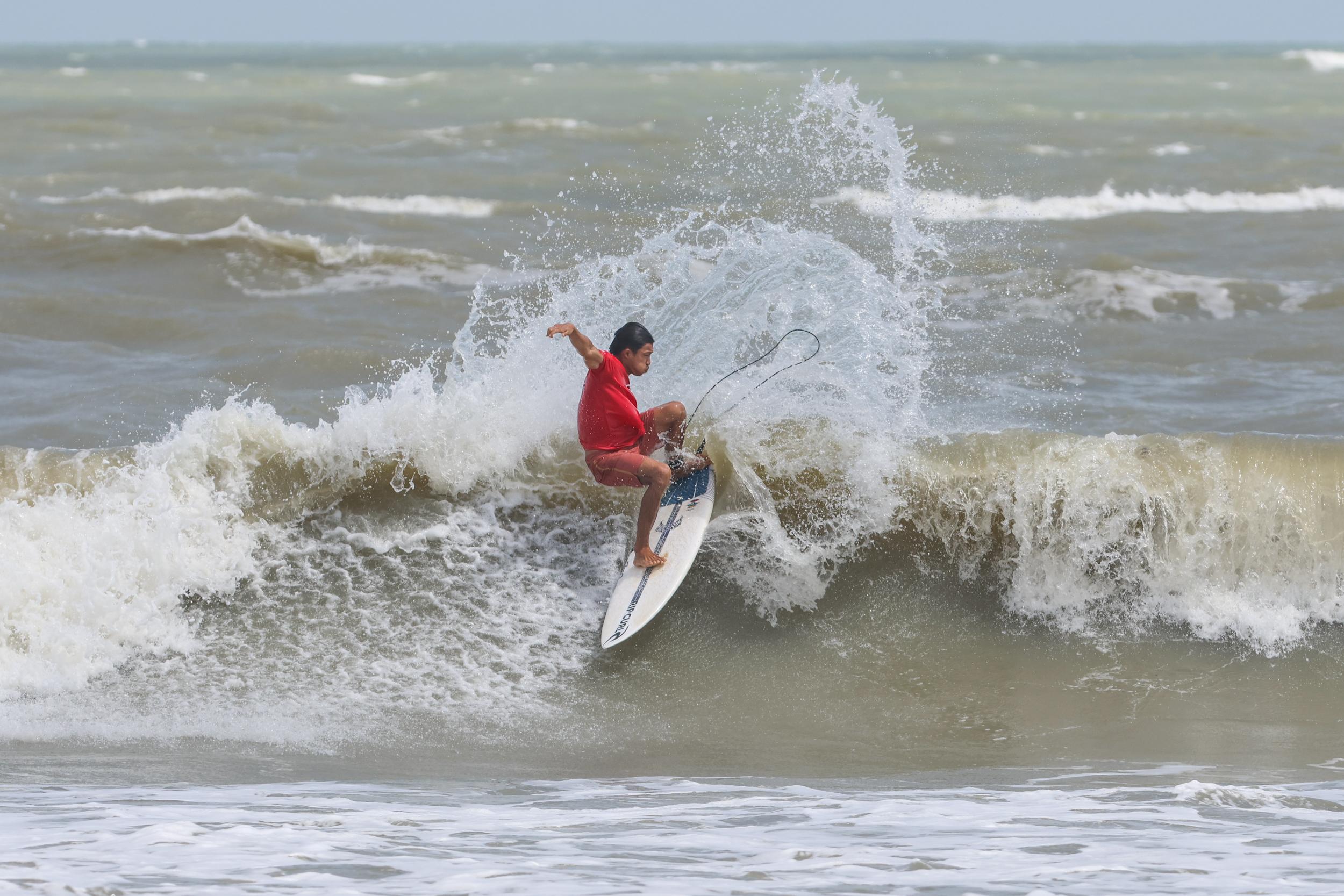 Intense Competition on Day 2 as Field Narrows in Race to the Finals of KEJORA Surfing Cup 24